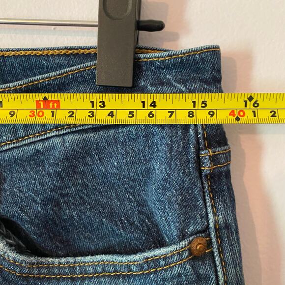 Levi's Premium Wedgie Straight Button Fly Dark Wash Jeans Frayed Women's size 30 - Picture 9 of 13